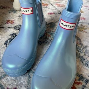 Irredecent blue Hunter boots. Worn once!!